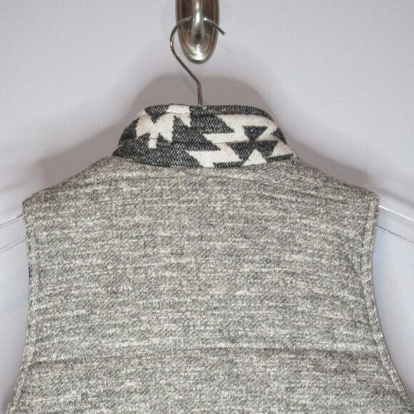 Anthropologie Skies Are Blue Aztec Print Puffer Vest Size XS Geometric Cabincore - Picture 12 of 16